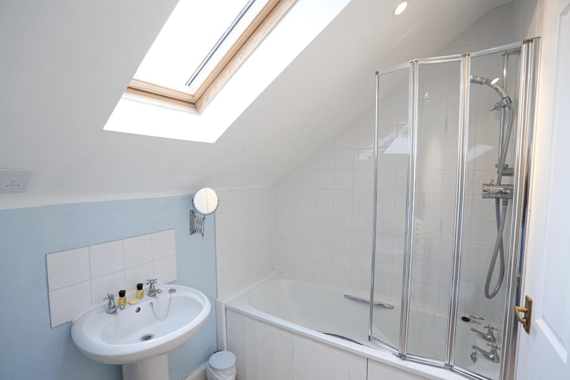 Bed and Breakfast The Fishbourne Fishbourne  Zimmer foto